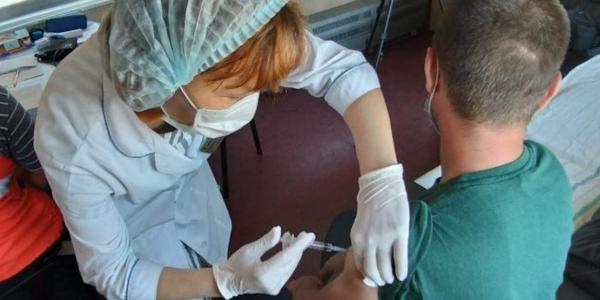 В Астраханской области начал курсировать передвижной прививочный пункт