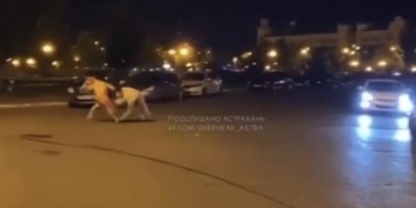 В Астрахани единорог врезался в машину