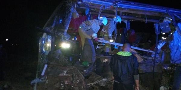 В аварии в Калмыкии с участием автобуса и КамАЗа погибли шесть человек