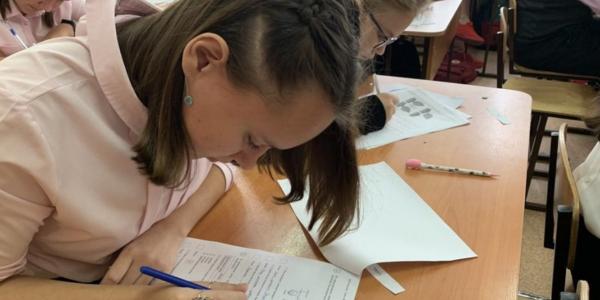 Астраханские школьники напишут всероссийские проверочные работы осенью