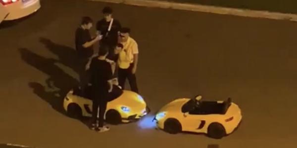 Астраханцы запечатлели на видео необычную аварию 