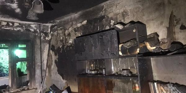 За сутки астраханские спасатели дважды тушили пожар в квартире на улице Куликова