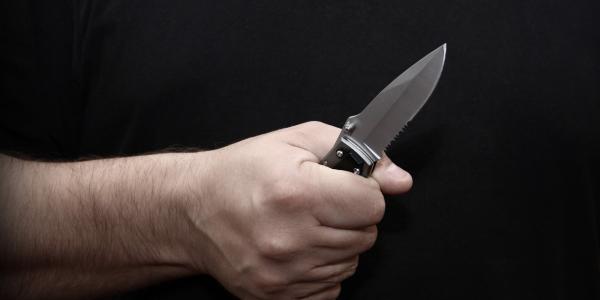 Под Астраханью 64-летний мужчина ударил соседа ножом в доме-интернате для престарелых 