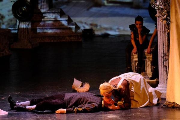На сцене Астраханского Драматического театра вечная история о Любви. Астраханцы увидят "Сон в зимнюю ночь".