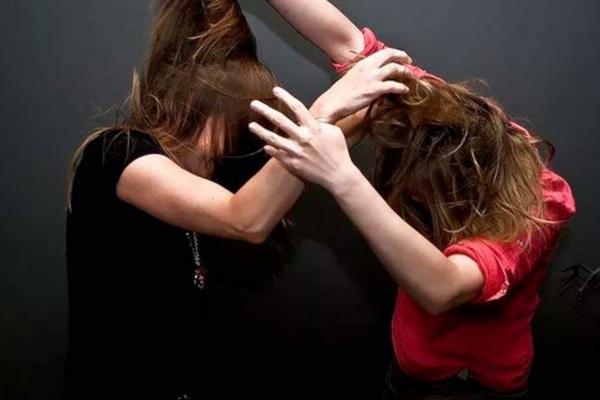 В Астраханской области дискотека закончилась избиением девушки 