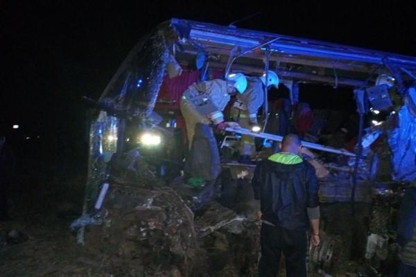 В аварии в Калмыкии с участием автобуса и КамАЗа погибли шесть человек