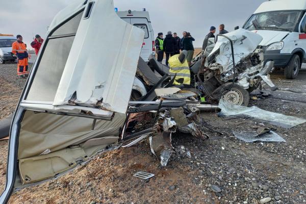 В Астраханской области на объездной трассе произошла страшная авария с машиной скорой помощи