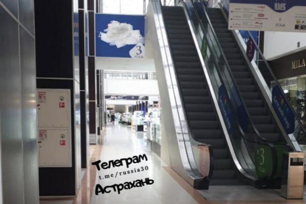 В астраханских ТЦ закрыли проходы в торговые залы для невакцинированных