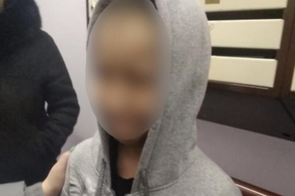 В Астрахани полицейские и волонтёры разыскали восьмилетнего мальчика, ушедшего из дома 
