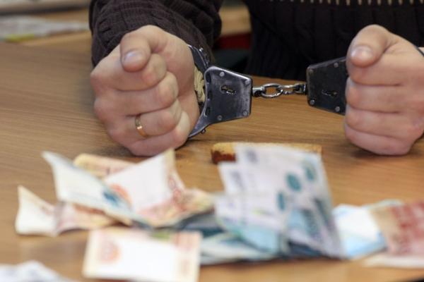 Астраханская прокуратура выявила растрату около 600 тысяч рублей, полученных за услуги ЖКХ