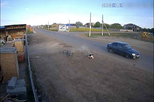 Астраханец наехал на 7-летнего велосипедиста, пересекающего проезжую часть