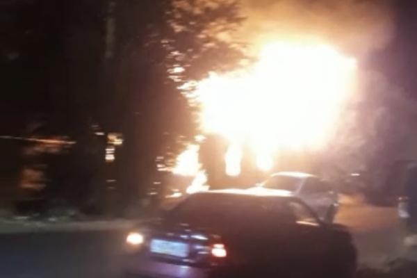 В Астрахани ночью сгорел жилой дом