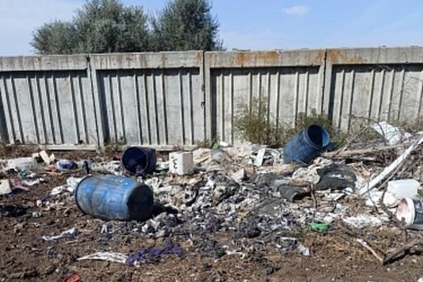 В Астраханской области природоохранная прокуратура пожаловалась на свалку специфических отходов 