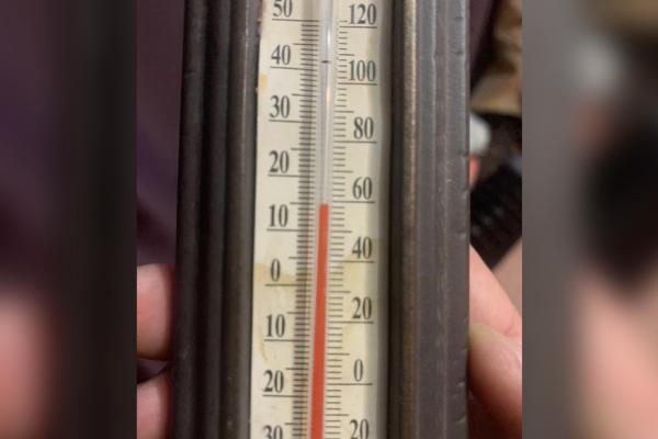 Более 150 астраханцев жалуются на отсутствие отопления в доме на Боевой