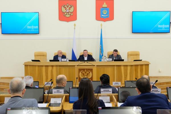 Бюджет Астраханской области на 2023 год принят в первом чтении большинством голосов