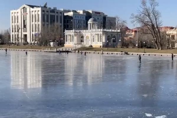 Губернатор Игорь Бабушкин рекомендовал астраханцам быть аккуратнее на льду