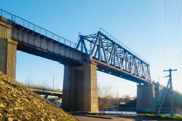 В Астрахани завершили ремонт железнодорожного моста через канал Приволжский Затон