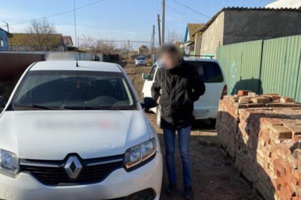 В Астрахани 31-летний таксист похитил 20 тысяч рублей с карты нетрезвой клиентки