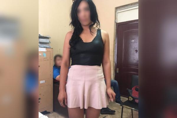 В Астрахани задержали 30-летнюю девушку, обманувшую клиента на 10 тысяч рублей
