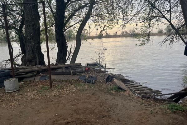 В Камызякском районе мать обнаружила тело своего сына в реке Гандурино