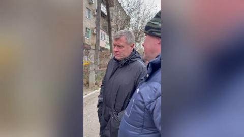 Embedded thumbnail for Губернатор Игорь Бабушкин посетил место взрыва газа в многоэтажном доме в Камызяке